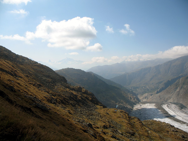 Вид на Маттерхорн (с левой стороны) и ледник Алеч