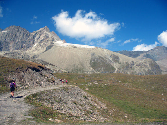 Подъем к высокогорной хижине Эгиль-Руж.