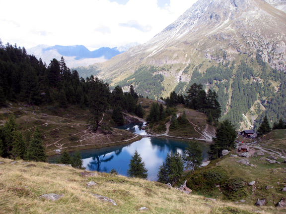 Спуск к синему озеру