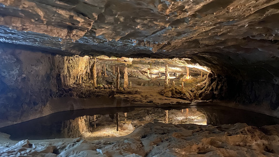 Грот Трех Сестер