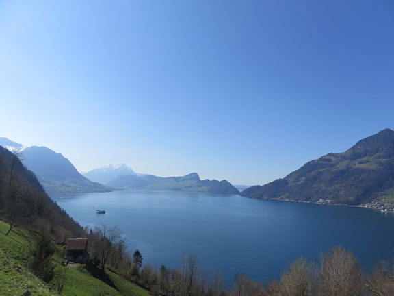 Вид на Буохс и западную часть озера