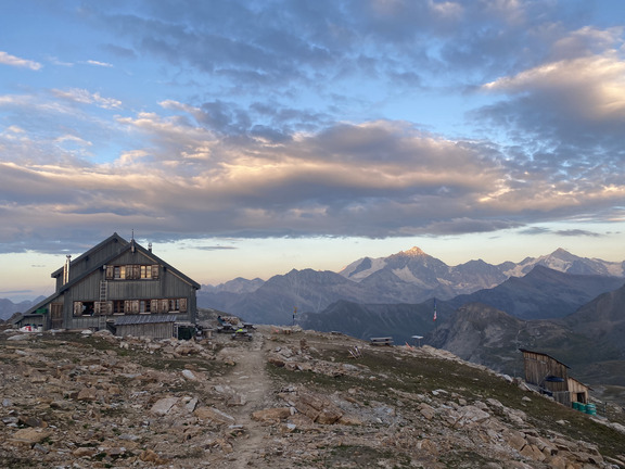 Хижина на закате