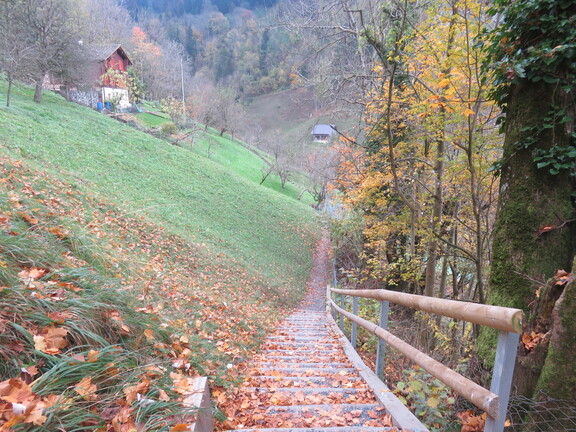 Подьем от вокзала в Зизиконе