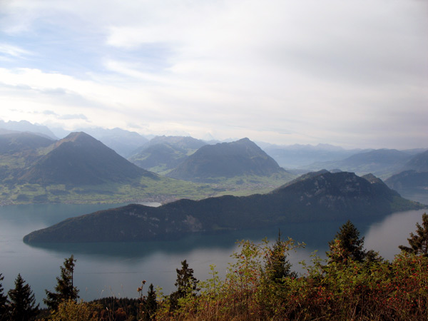 Бюргеншток. Вид с горы Риги.