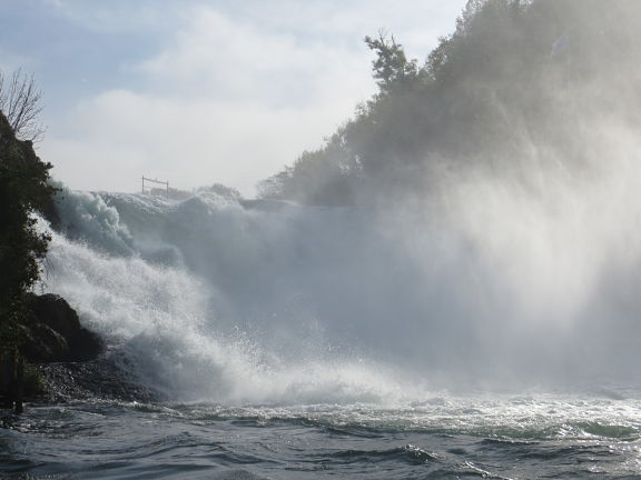 Рейнский водопад в Шаффхаузене