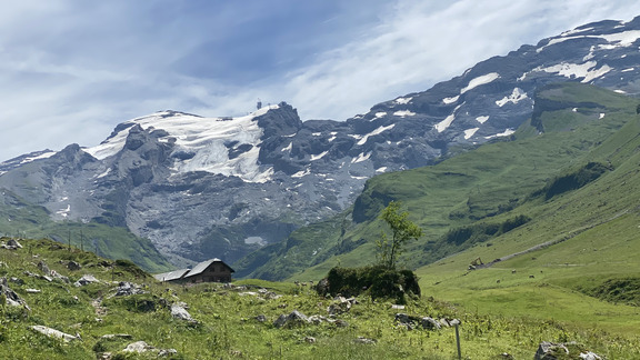 Вершина Титлиса со стороны Нижнего Трюбзее