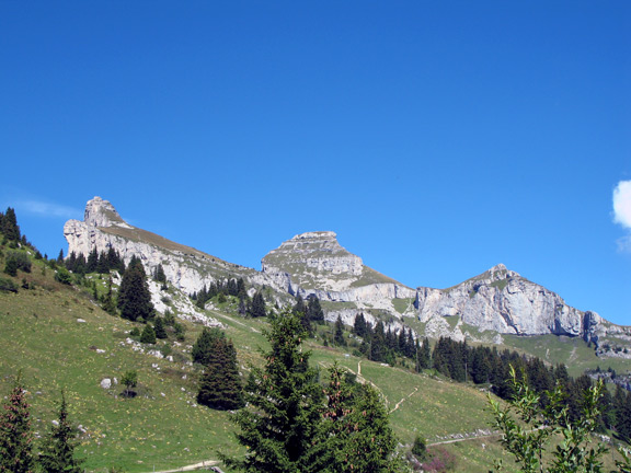 Башни Аи и Майен