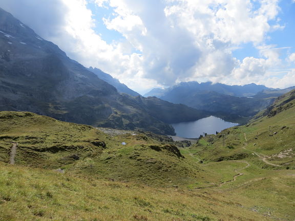 Энгстлензее с перевала Йохпасс