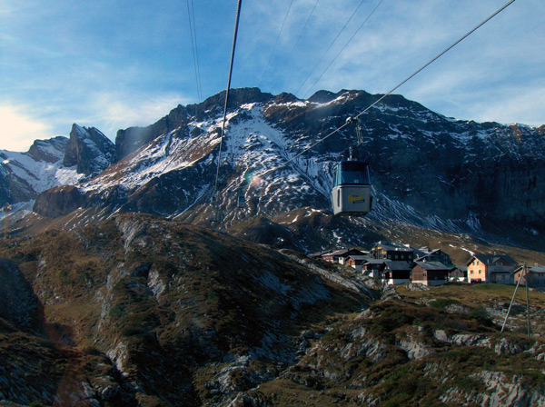 Подъем на Мельхзее-Фрутт по канатной дороге