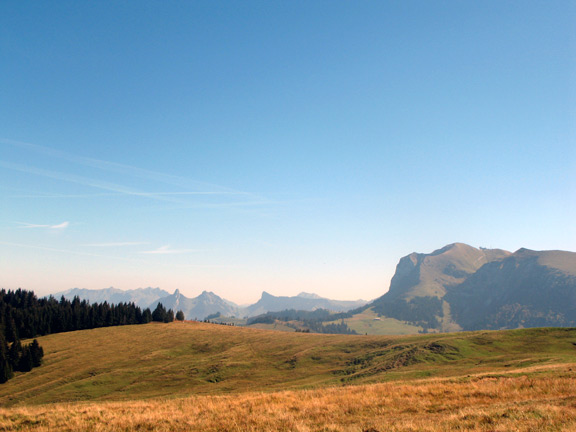 Вид на Молезон и окрестности