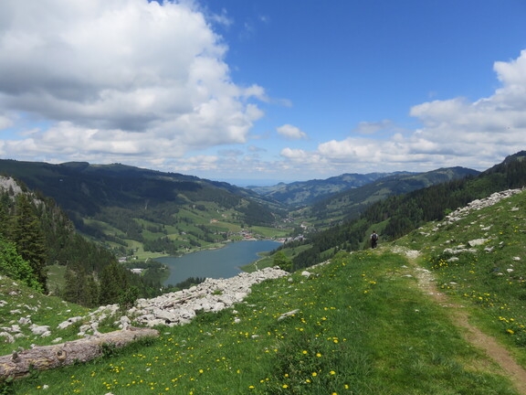 Вид на Черное озеро из долины Брекка