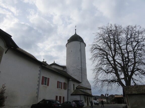 Обон. Замок.