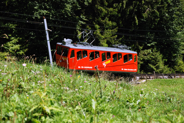 Самая наклоненная зубчатая дорога в мире