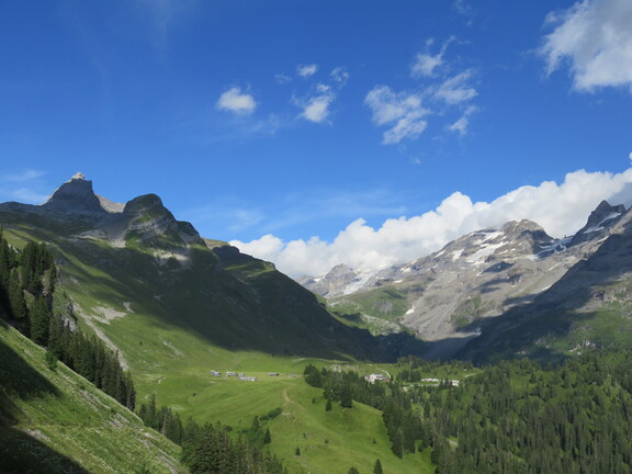 Вид на деревню Энгстленальп