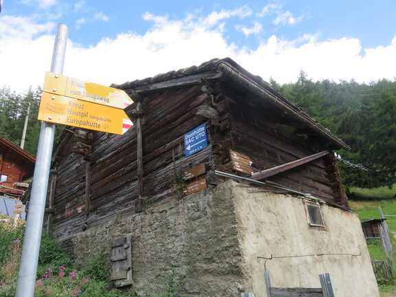 Развилка в деревне Ранда