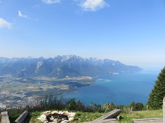 Вид на Женевское озеро и Граммон