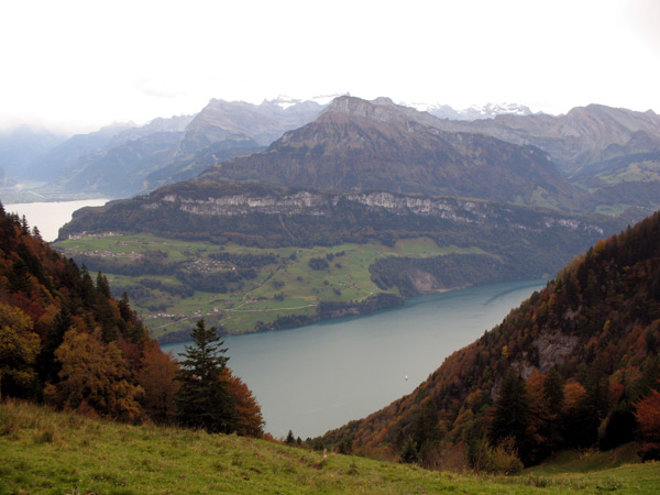 Вид на Зеелиберг (кантон Ури) : восточная часть озера