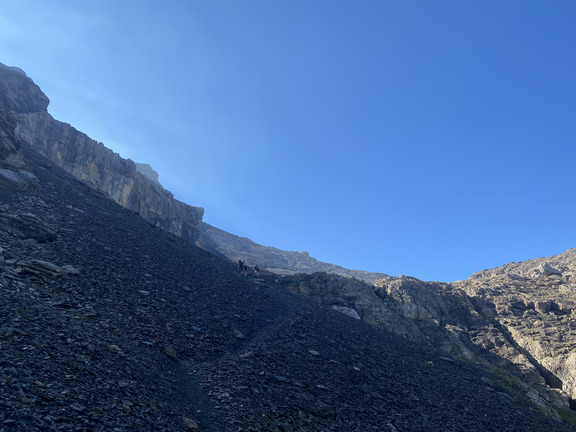 Спуск с перевала