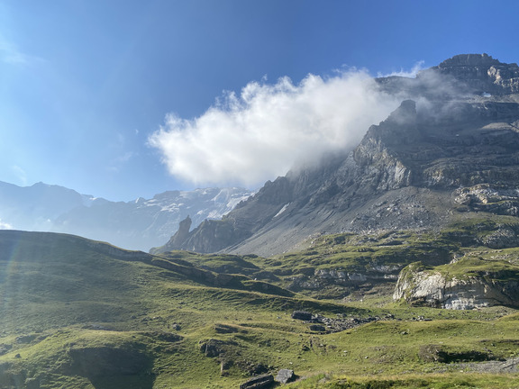 Около Хундсфлу