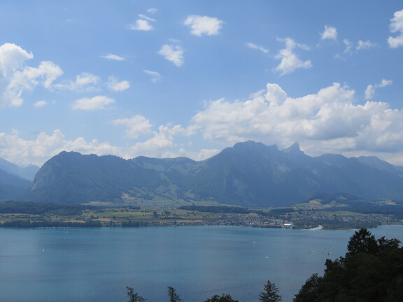 Вид на озеро у Эшлен