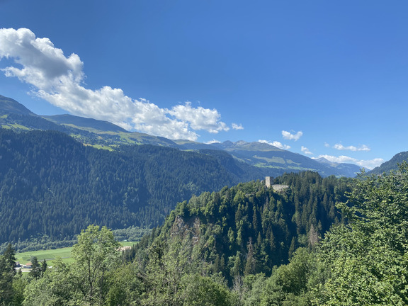 Замок Йоргенберг