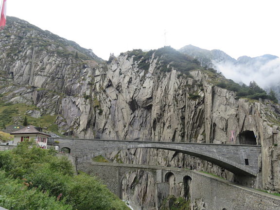 Современный Чертов мост