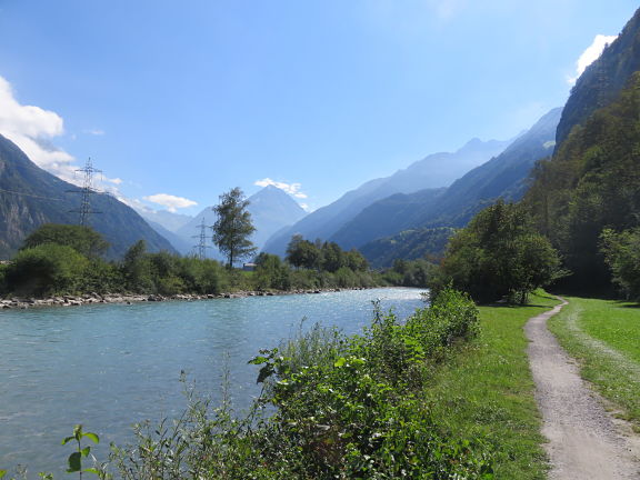 Течение Реусс в окрестностях Аттингхаузен