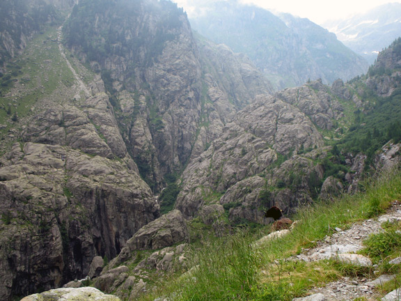 Горное ущелье